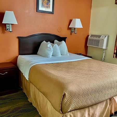 Travelodge By Wyndham La Porte/Michigan City Area Luaran gambar