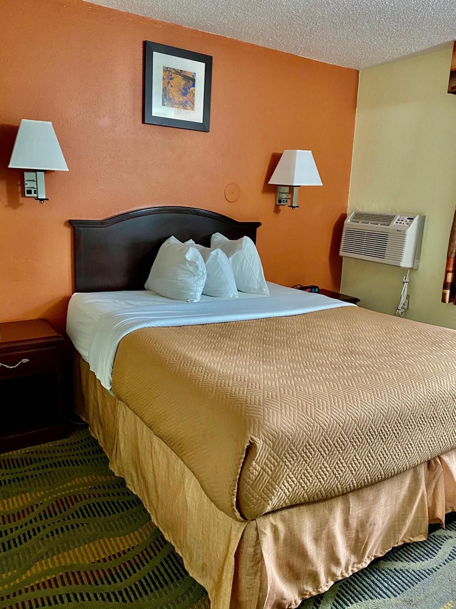 Travelodge By Wyndham La Porte/Michigan City Area Luaran gambar