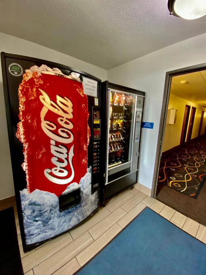 Travelodge By Wyndham La Porte/Michigan City Area Luaran gambar