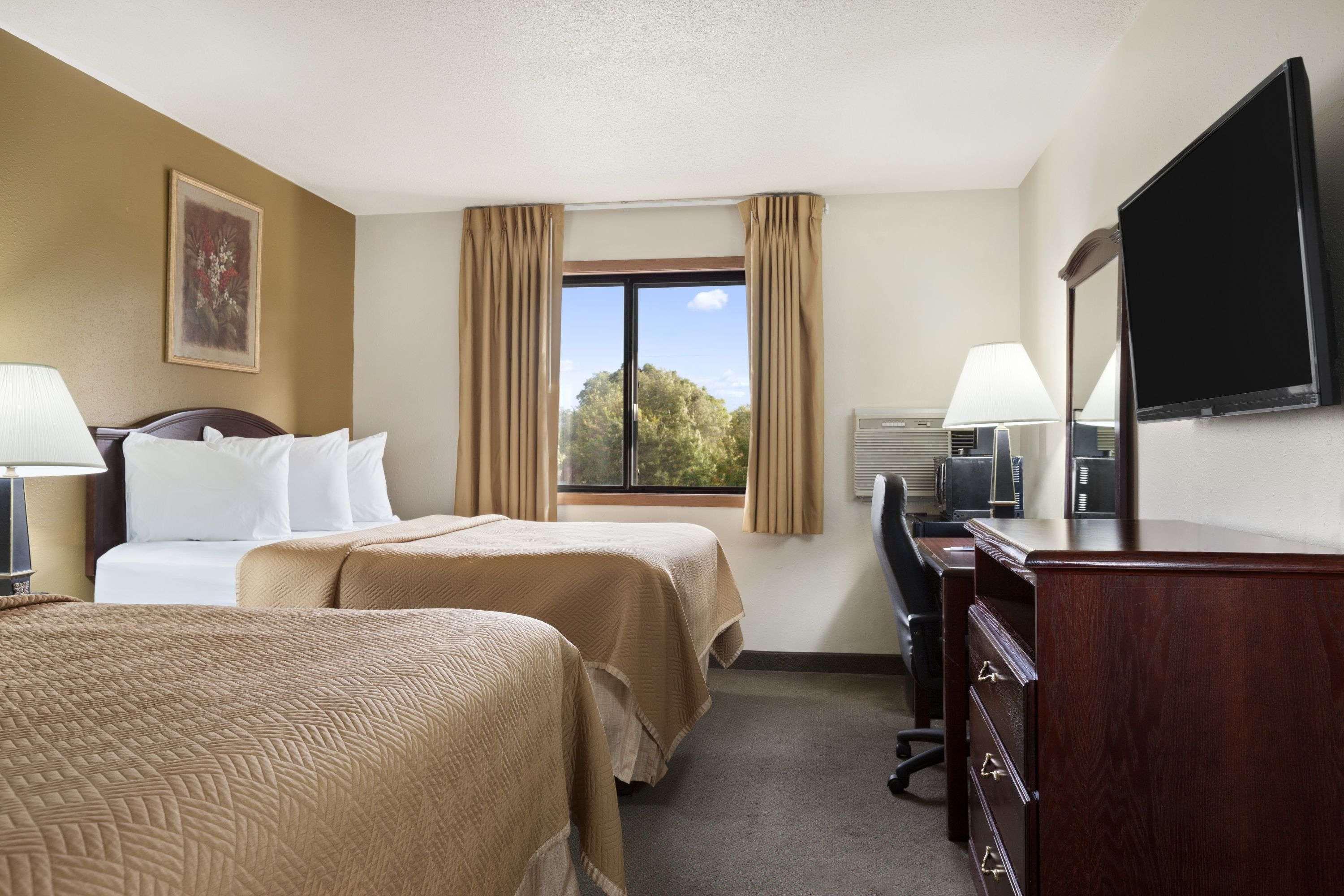 Travelodge By Wyndham La Porte/Michigan City Area Luaran gambar