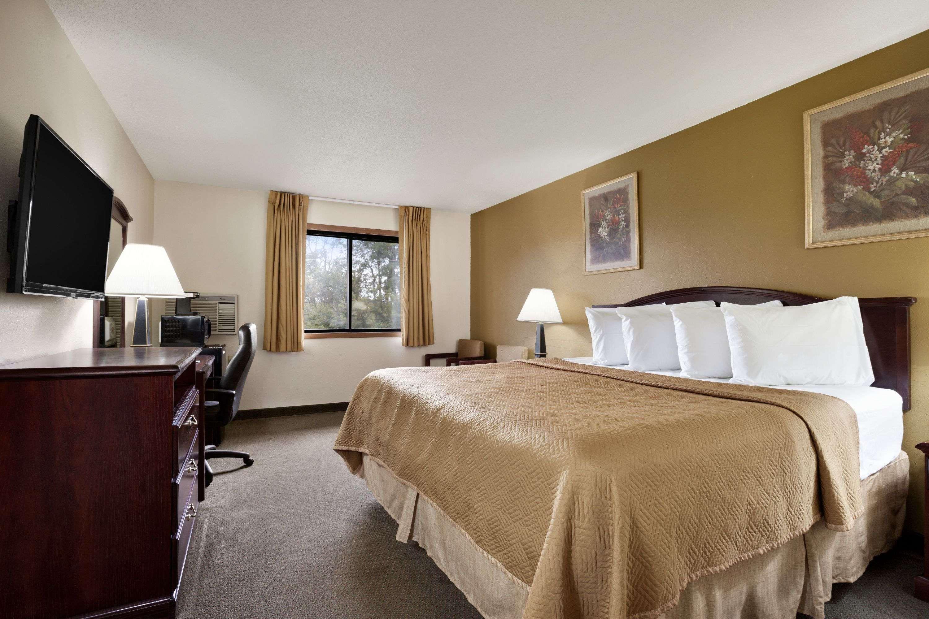 Travelodge By Wyndham La Porte/Michigan City Area Luaran gambar