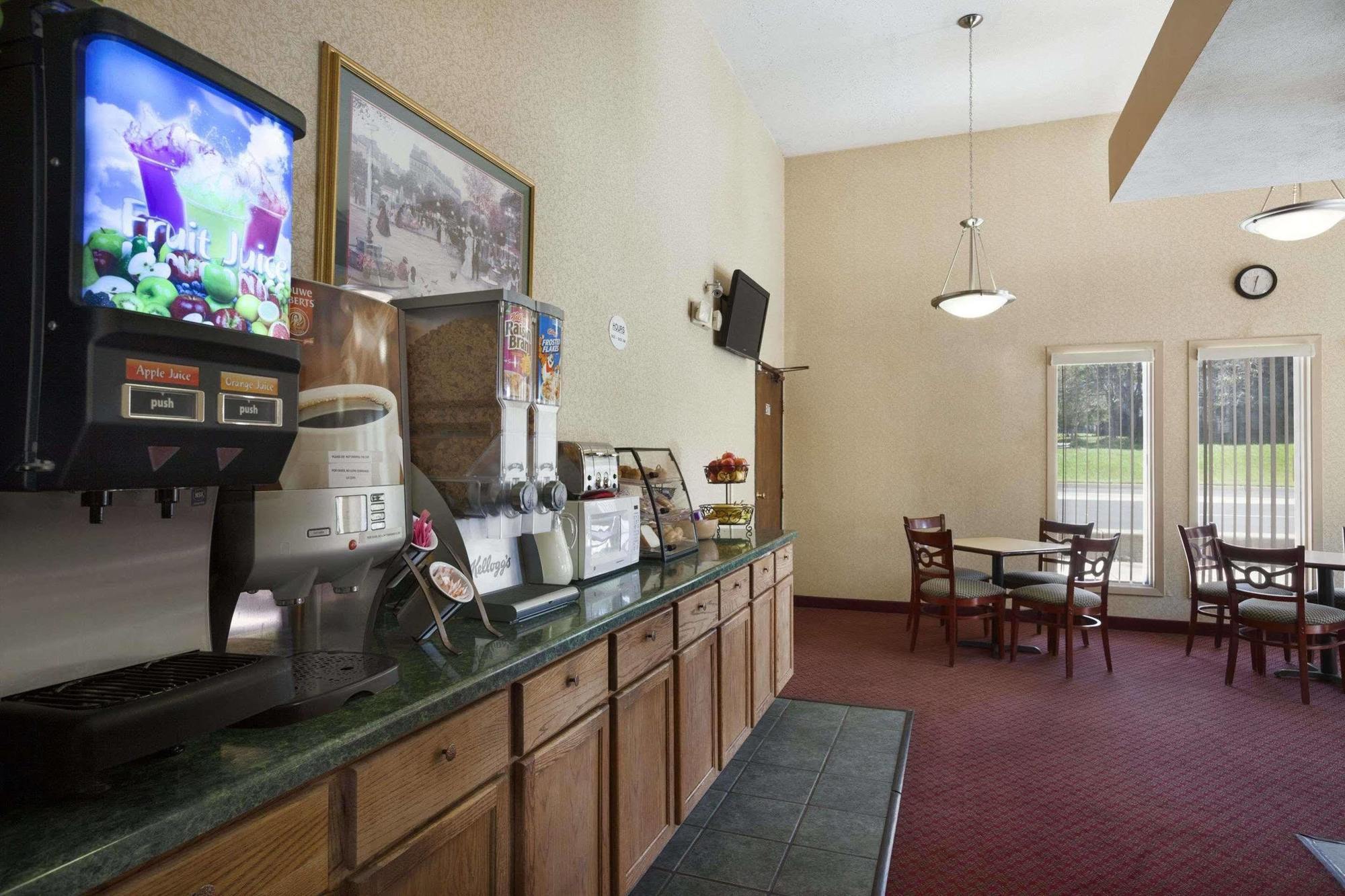 Travelodge By Wyndham La Porte/Michigan City Area Luaran gambar